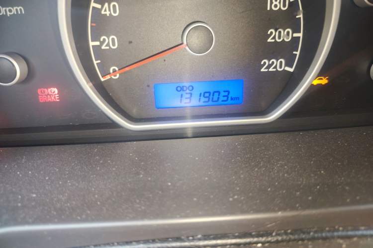 Used Hyundai Celesta 2011 1.6L Manual Comfort Edition Odometer Close Up