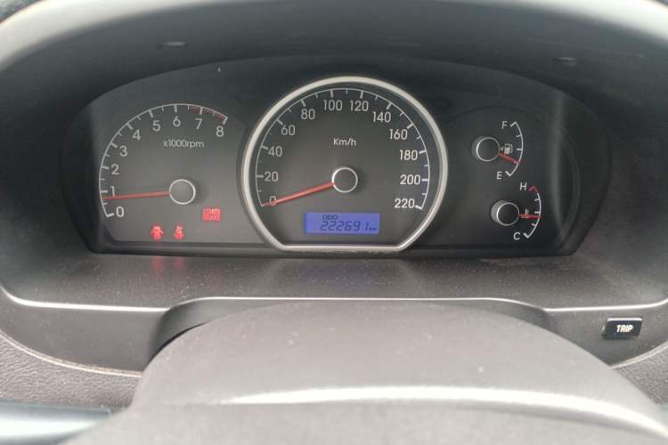 Used Hyundai Celesta 2011 1.6L Manual Comfort Edition Odometer Close Up