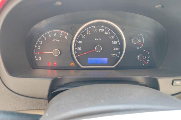 Used Hyundai Celesta 2011 1.6L Automatic Comfort Edition Odometer Close Up