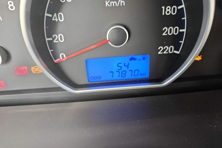 Used Hyundai Celesta 2011 1.6L Manual Luxury Model Odometer Close Up