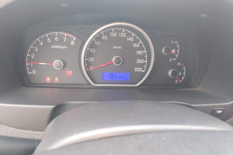 Used Hyundai Celesta 2011 1.6L Manual Comfort Edition Odometer Close Up