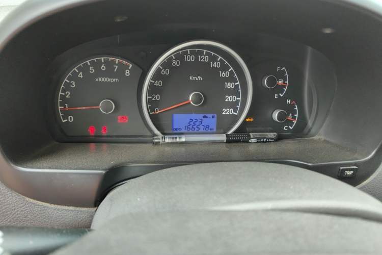Used Hyundai Celesta 2011 1.6L Manual Luxury Model Odometer Close Up