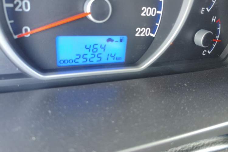Used Hyundai Celesta 2011 1.6L Manual Luxury Model Odometer Close Up