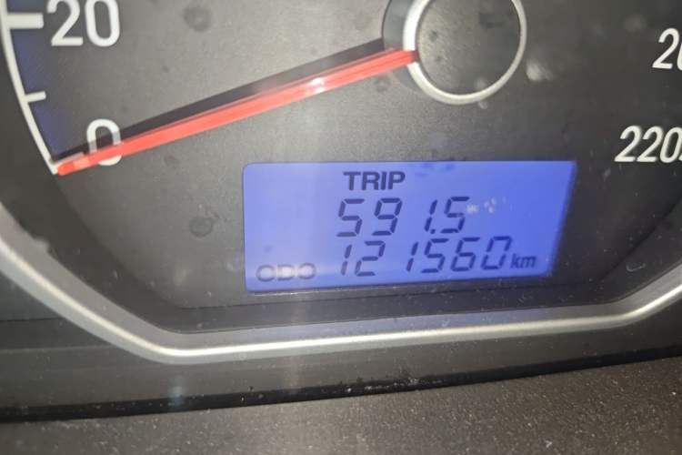 Used Hyundai Celesta 2011 1.6L Manual Luxury Model Odometer Close Up