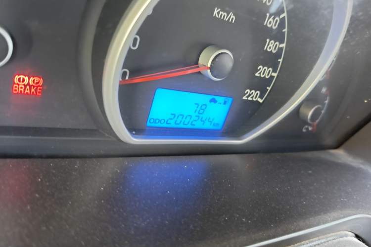 Used Hyundai Celesta 2011 1.6L Manual Luxury Model Odometer Close Up