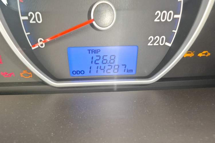 Used Hyundai Celesta 2011 1.6L Manual Luxury Model Odometer Close Up