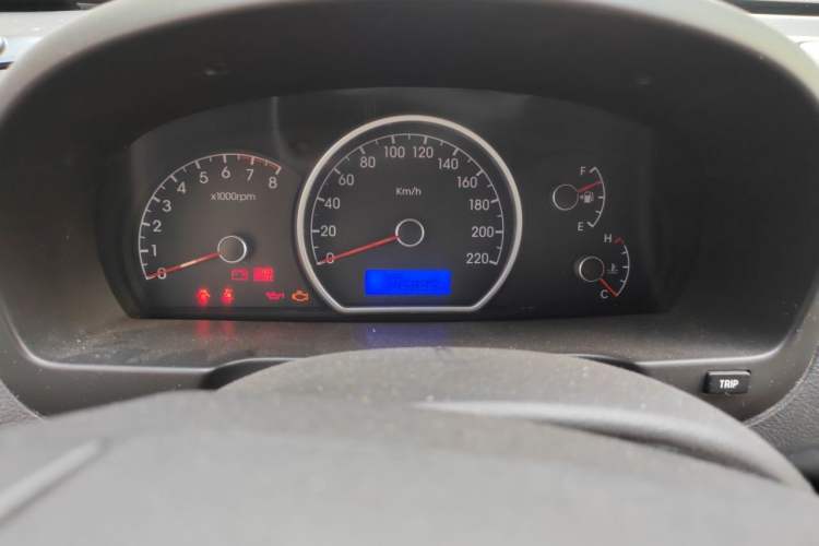 Used Hyundai Celesta 2011 1.6L Manual Comfort Edition Odometer Close Up