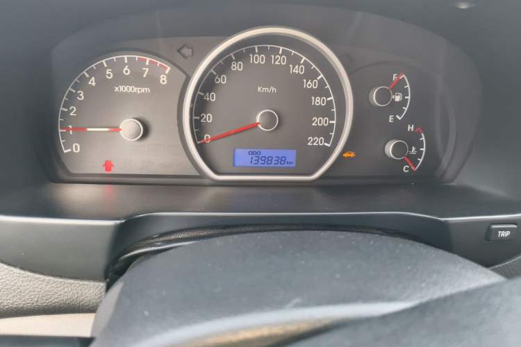 Used Hyundai Celesta 2011 1.6L Manual Comfort Edition Odometer Close Up