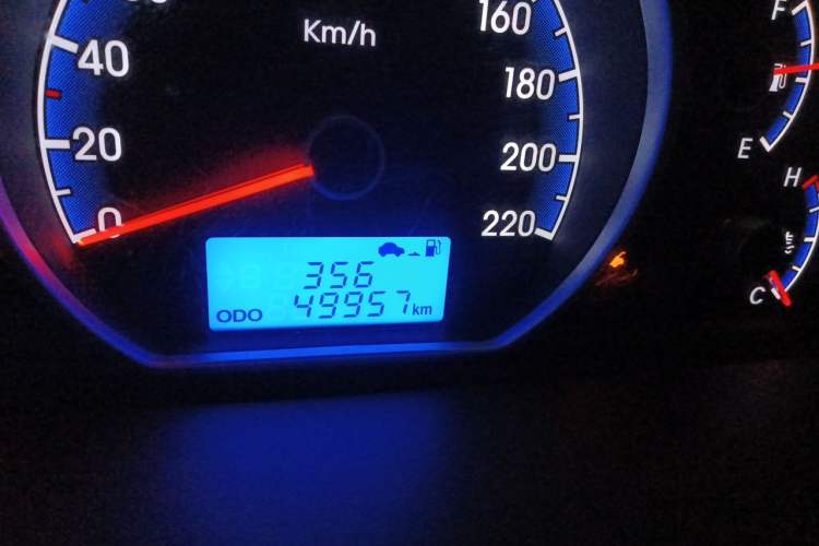 Used Hyundai Celesta 2011 1.6L Manual Luxury Model Odometer Close Up
