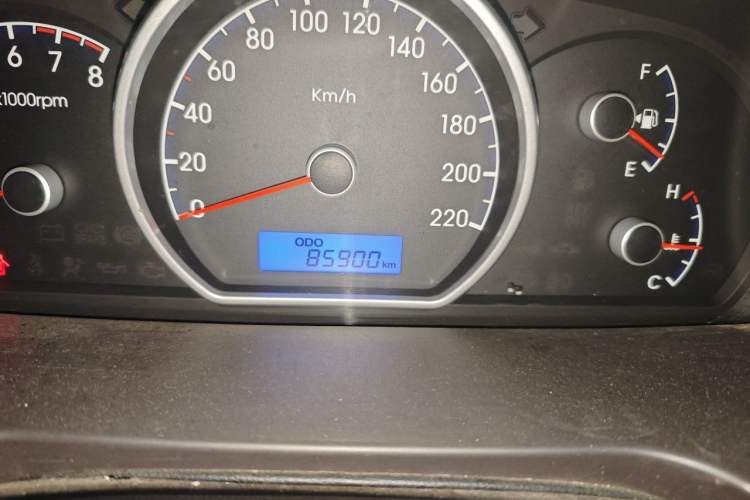 Used Hyundai Celesta 2011 1.6L Manual Comfort Edition Odometer Close Up