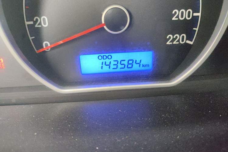 Used Hyundai Celesta 2011 1.6L Manual Comfort Edition Odometer Close Up