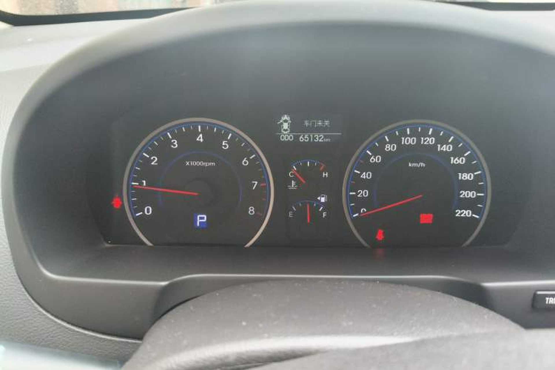 Used Hyundai Celesta 2011 1.6L Automatic Luxury Version Odometer Close Up