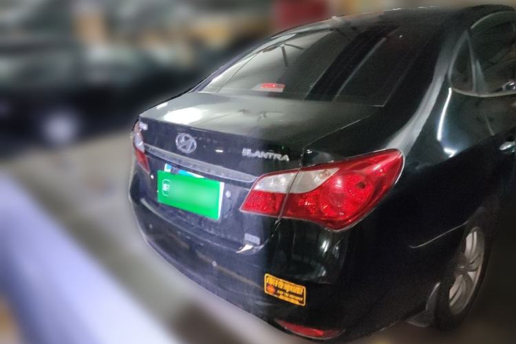 Used Hyundai Celesta 2011 1.6L Manual Luxury Model Rear