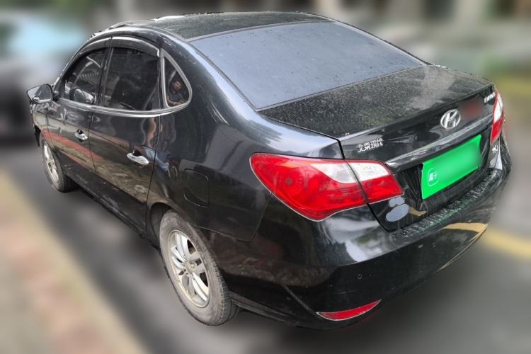 Used Hyundai Celesta 2011 1.6L Manual Luxury Model Rear Left 45 Deg
