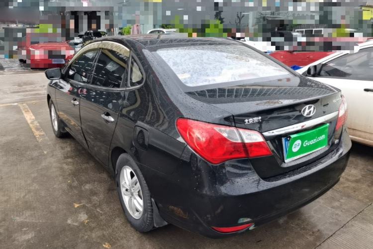 Used Hyundai Celesta 2011 1.6L Manual Luxury Model Rear Left 45 Deg
