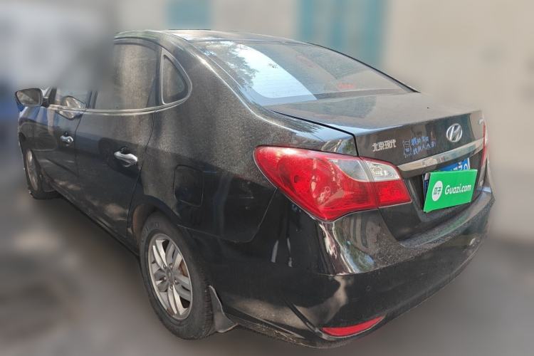 Used Hyundai Celesta 2011 1.6L Manual Luxury Model Rear Left 45 Deg