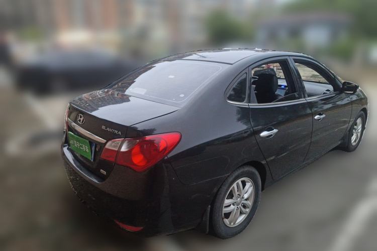 Used Hyundai Celesta 2011 1.6L Manual Luxury Model Rear Right 45 Deg