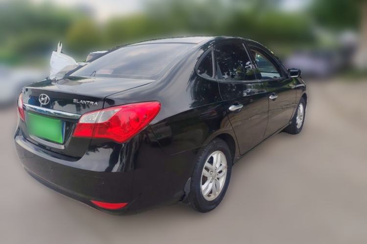 Used Hyundai Celesta 2011 1.6L Manual Luxury Model Rear Right 45 Deg