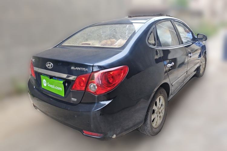 Used Hyundai Celesta 2011 1.6L Manual Luxury Model Rear Right 45 Deg