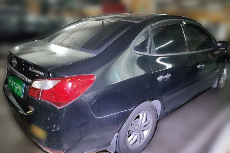 Used Hyundai Celesta 2011 1.6L Manual Luxury Model Rear Right 45 Deg