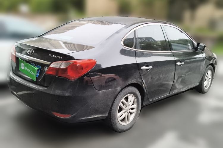 Used Hyundai Celesta 2011 1.6L Manual Luxury Model Rear Right 45 Deg