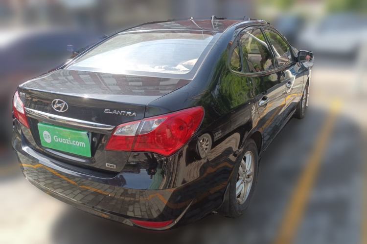 Used Hyundai Celesta 2011 1.6L Manual Luxury Model Rear Right 45 Deg