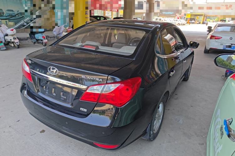Used Hyundai Celesta 2011 1.6L Manual Luxury Model Rear Right 45 Deg