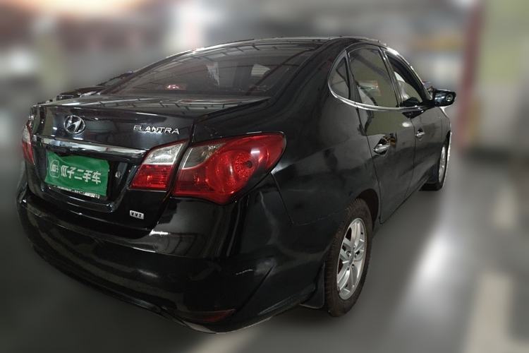 Used Hyundai Celesta 2011 1.6L Manual Luxury Model Rear Right 45 Deg