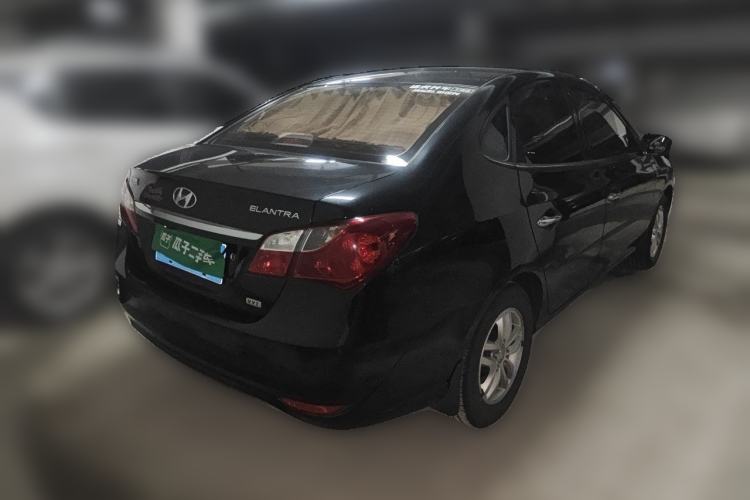 Used Hyundai Celesta 2011 1.6L Manual Luxury Model Rear Right 45 Deg