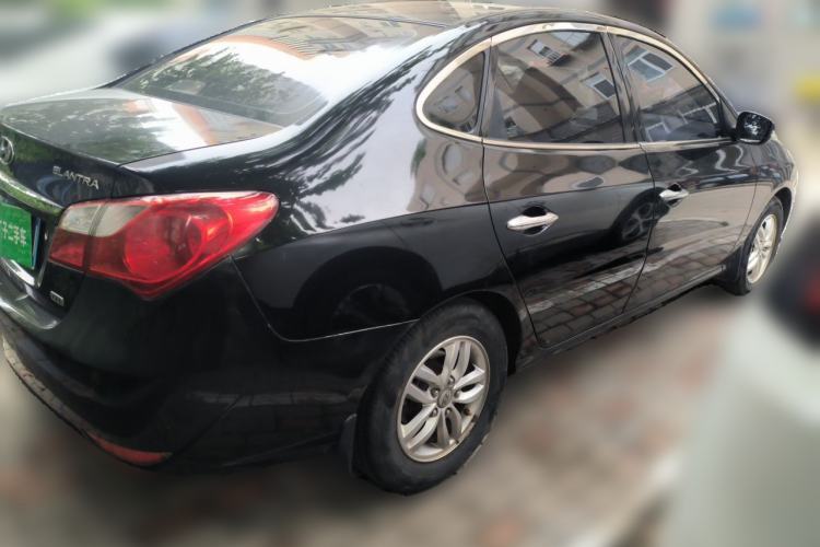 Used Hyundai Celesta 2011 1.6L Manual Luxury Model Rear Right 45 Deg