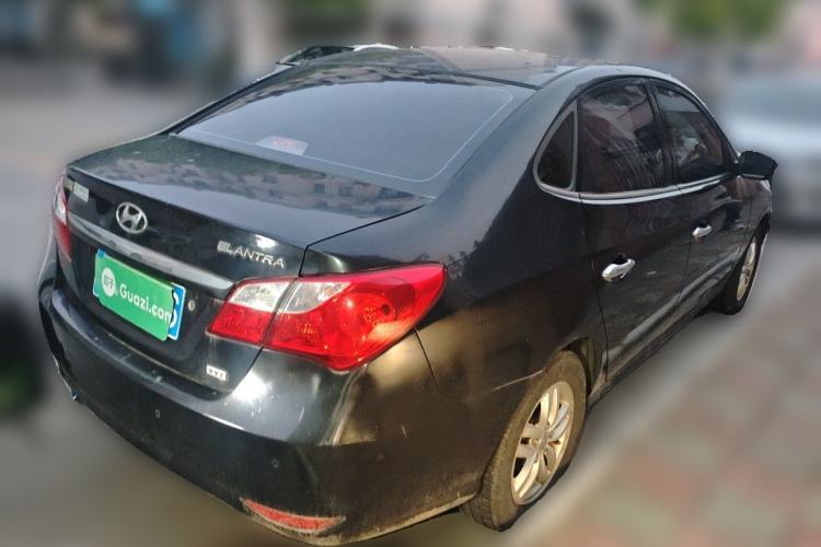 Used Hyundai Celesta 2011 1.6L Manual Luxury Model Rear Right 45 Deg