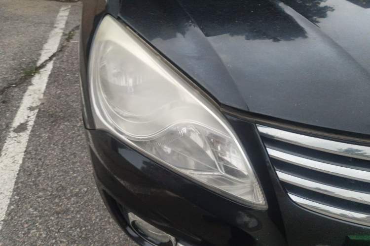 Used Hyundai Celesta 2011 1.6L Manual Luxury Model Right Front Headlight