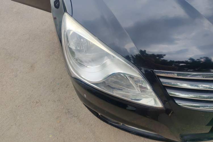 Used Hyundai Celesta 2011 1.6L Manual Luxury Model Right Front Headlight
