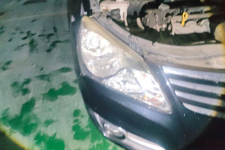Used Hyundai Celesta 2011 1.6L Automatic Comfort Edition Right Front Headlight