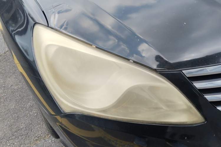 Used Hyundai Celesta 2011 1.6L Manual Luxury Model Right Front Headlight