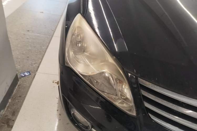 Used Hyundai Celesta 2011 1.6L Automatic Luxury Version Right Front Headlight