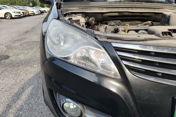 Used Hyundai Celesta 2011 1.6L Manual Comfort Edition Right Front Headlight