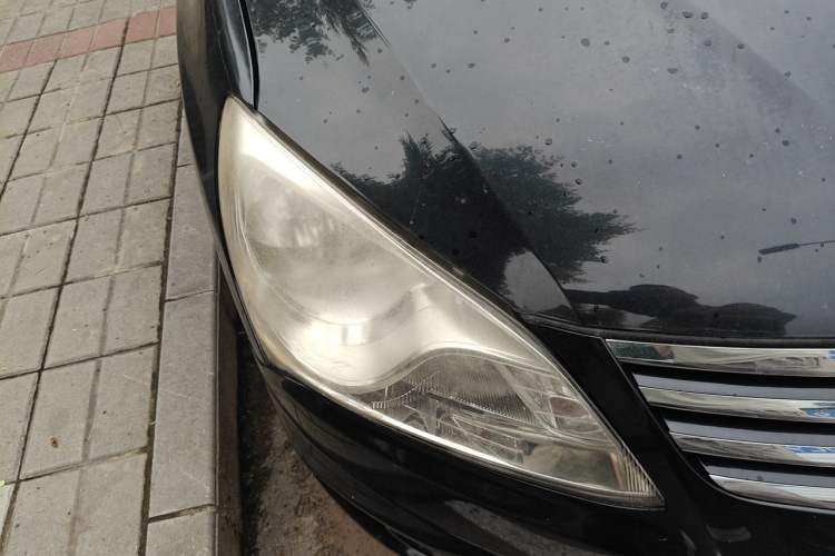 Used Hyundai Celesta 2011 1.6L Automatic Comfort Edition Right Front Headlight