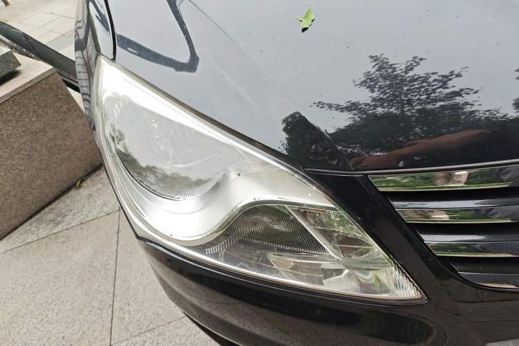 Used Hyundai Celesta 2011 1.6L Automatic Luxury Version Right Front Headlight