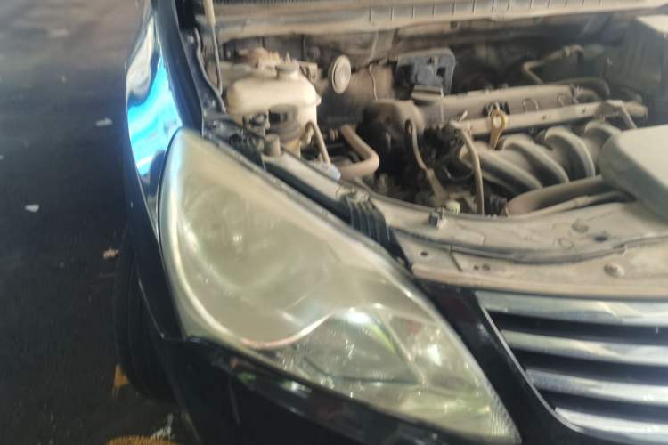 Used Hyundai Celesta 2011 1.6L Manual Comfort Edition Right Front Headlight