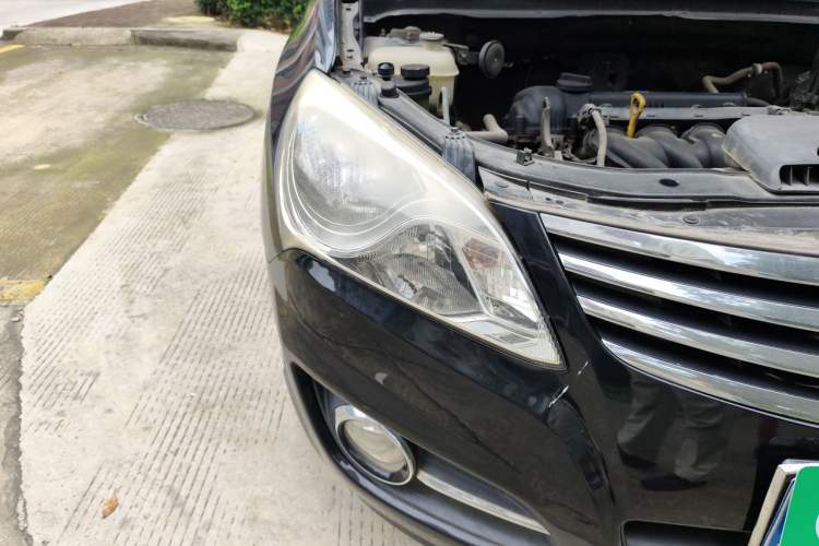 Used Hyundai Celesta 2011 1.6L Manual Comfort Edition Right Front Headlight