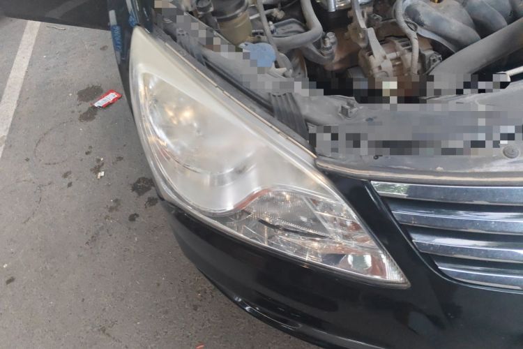 Used Hyundai Celesta 2011 1.6L Manual Comfort Edition Right Front Headlight