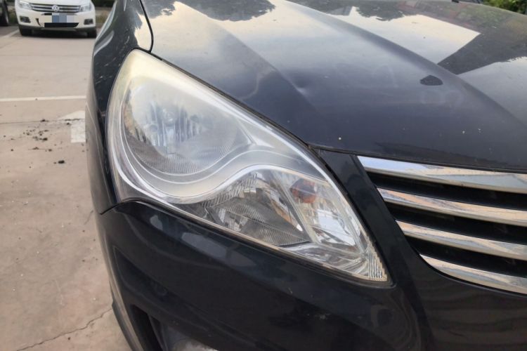 Used Hyundai Celesta 2011 1.6L Manual Comfort Edition Right Front Headlight
