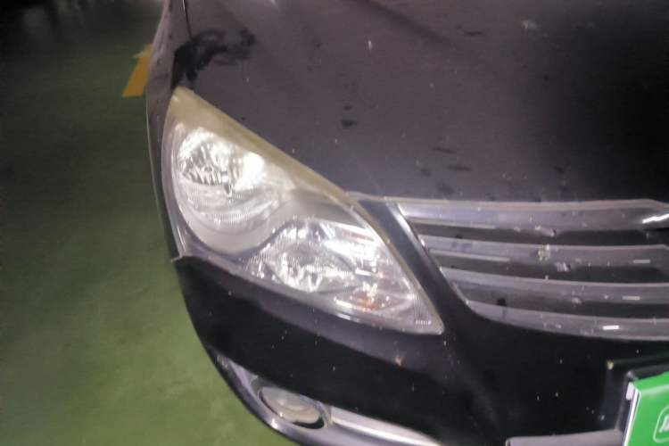Used Hyundai Celesta 2011 1.6L Manual Luxury Model Right Front Headlight