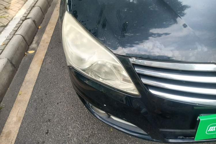 Used Hyundai Celesta 2011 1.6L Automatic Luxury Version Right Front Headlight