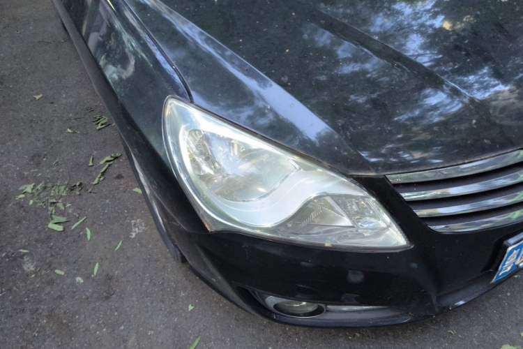 Used Hyundai Celesta 2011 1.6L Manual Luxury Model Right Front Headlight