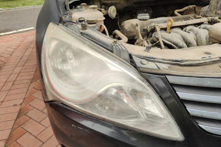 Used Hyundai Celesta 2011 1.6L Manual Luxury Model Right Front Headlight