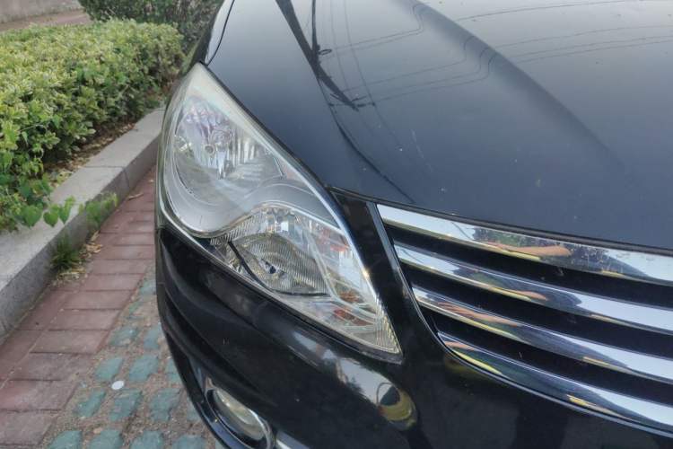 Used Hyundai Celesta 2011 1.6L Manual Comfort Edition Right Front Headlight
