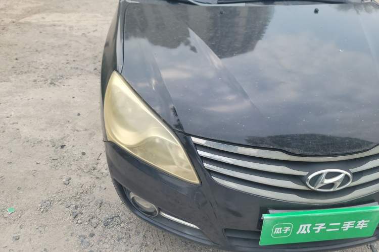 Used Hyundai Celesta 2011 1.6L Manual Comfort Edition Right Front Headlight