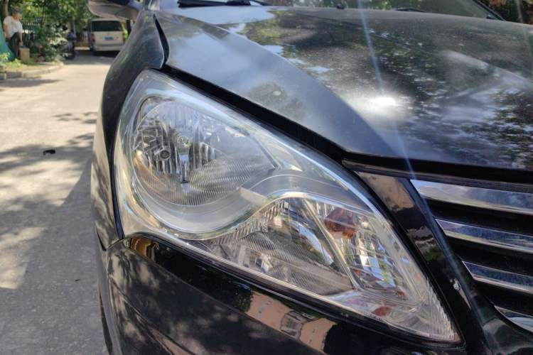 Used Hyundai Celesta 2011 1.6L Manual Comfort Edition Right Front Headlight
